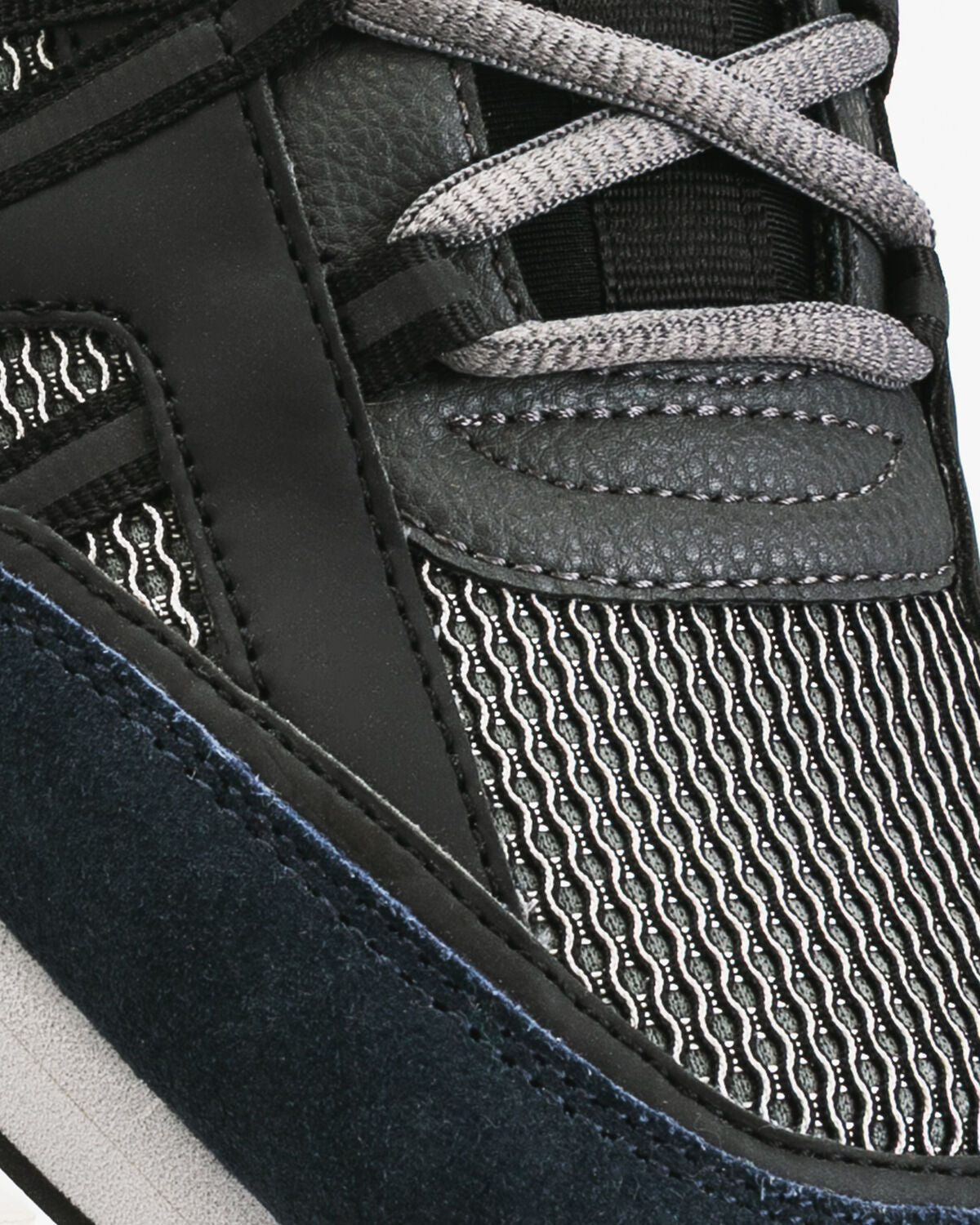 Fearia Futura Sneaker*